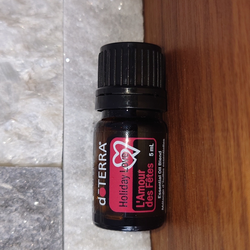 dōTERRA Holiday Love essential oil